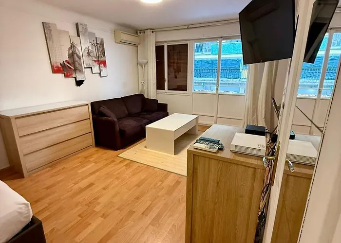 Studio Vidal In The City Center Of Cannes With Ac