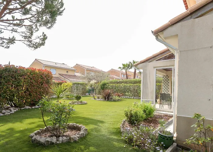 New ! Villa With Parking Collective Pools Garden And Ac - Benakey